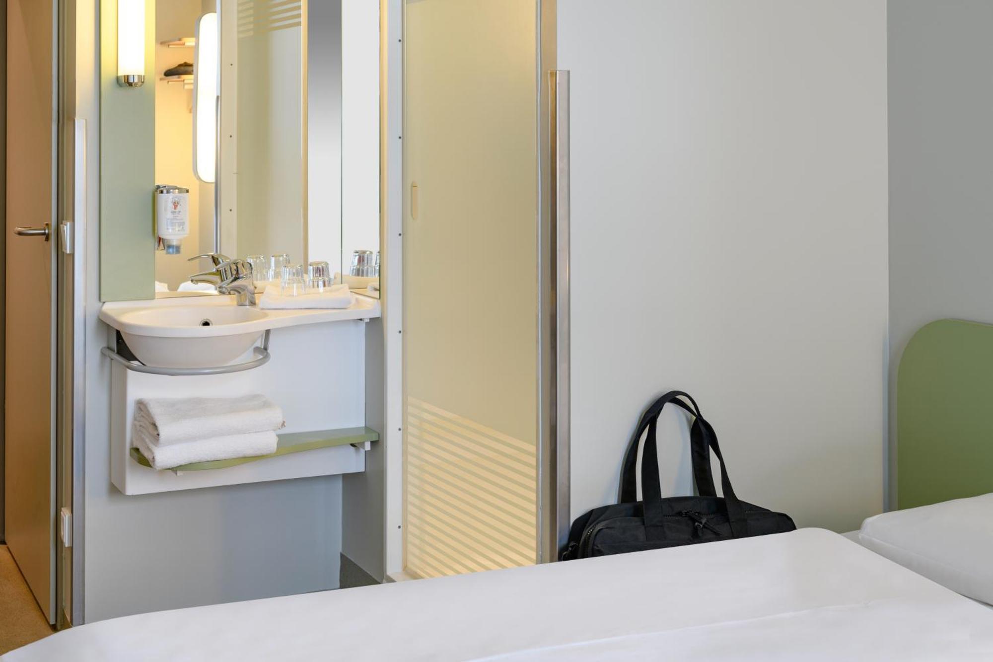 Ibis Budget Augsburg แกร์สโทเฟิน ภายนอก รูปภาพ