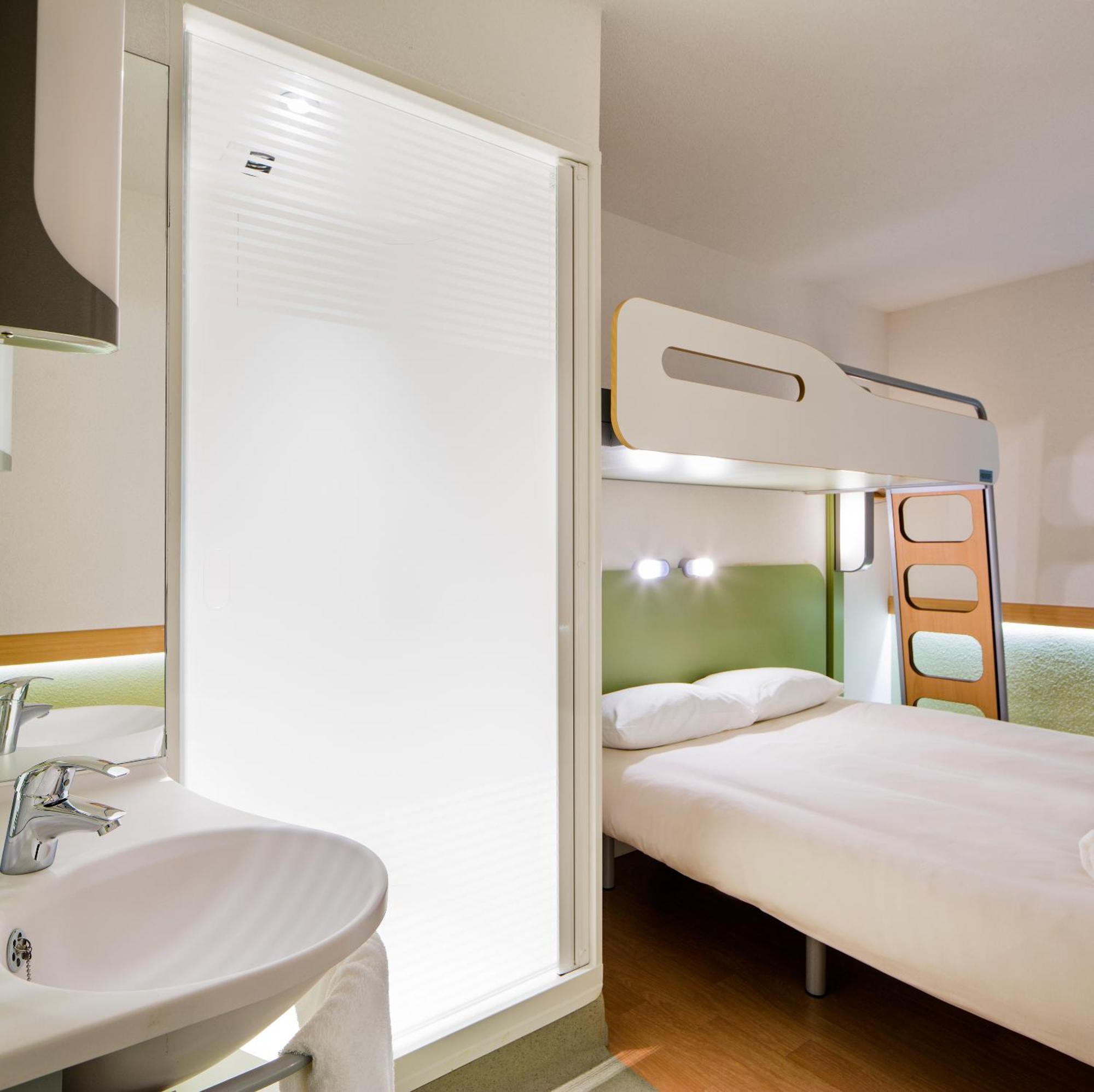 Ibis Budget Augsburg แกร์สโทเฟิน ภายนอก รูปภาพ